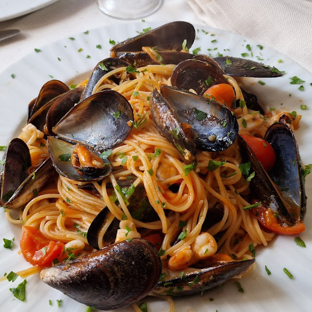 Cartoccio Ai Frutti Di Mare