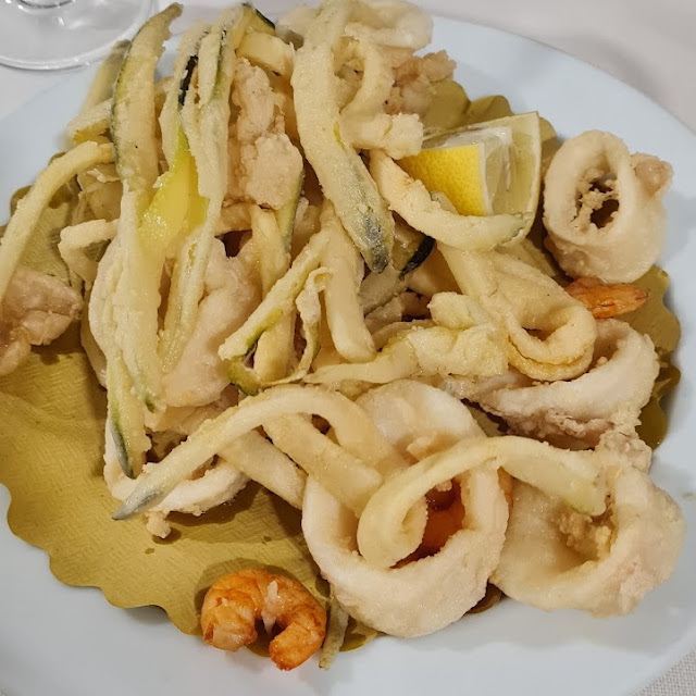 Fritto Misto Di Pesce Con Verdure
