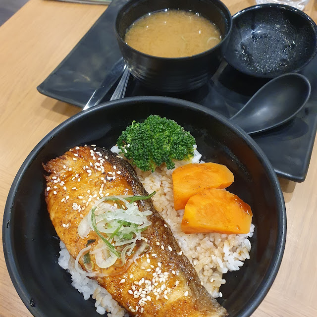Salmon Rice Bowl
