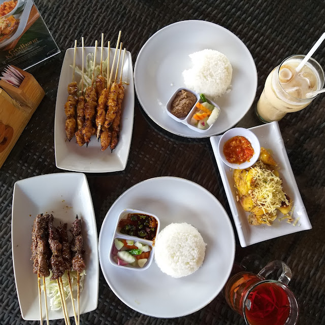 Gedhang Kuning Sate Boko Sate Seba Wedang Uwuh Dan Cappucino Ice