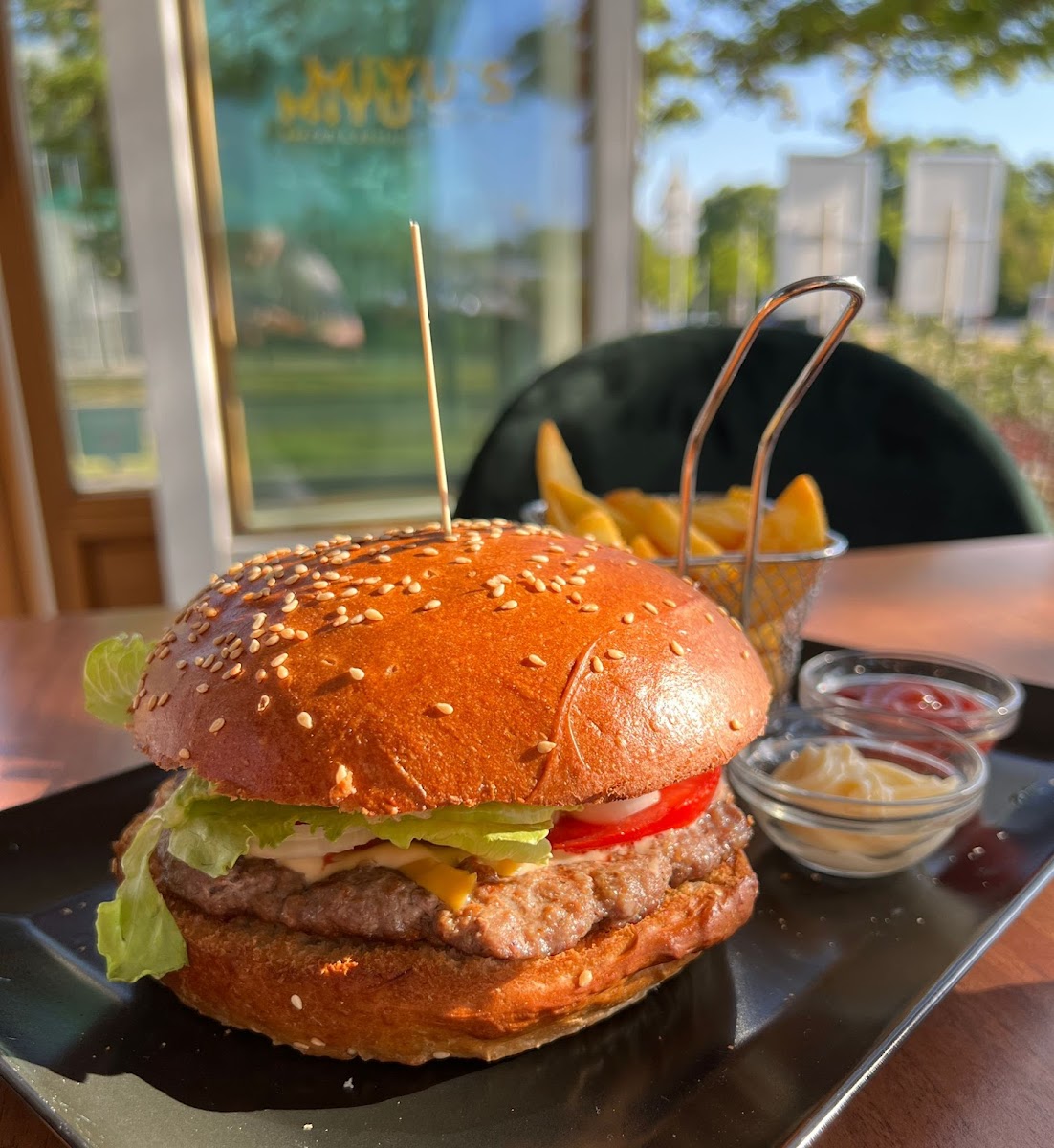 Miyus Cafe