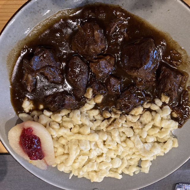 Gulasch Und Spätzle