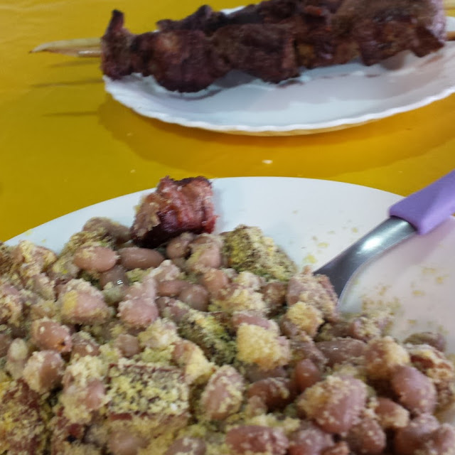 Feijão Tropeiro Com Churrasco