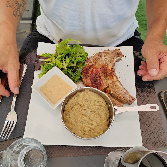 Côte de Veau Et Ses Accompagnements