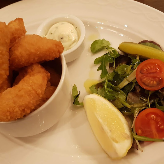 Scampy and Salad