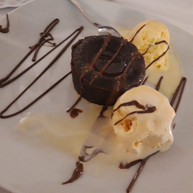 Coulant de Chocolate Con Helado de Vainilla Y Nutella
