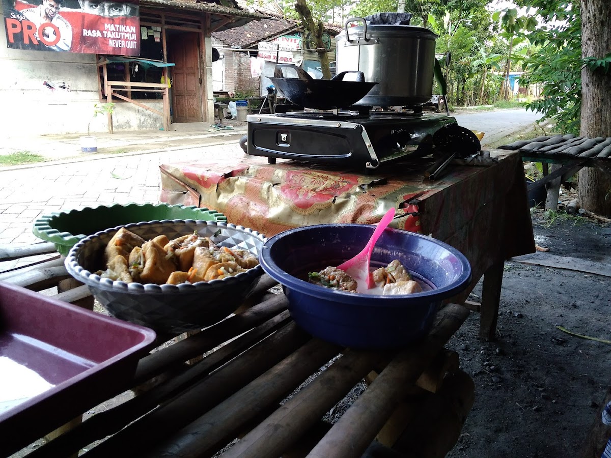 Warung Kuning Bu Anik