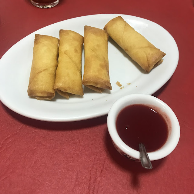 Rolinho de Queijo E Molho Agridoce