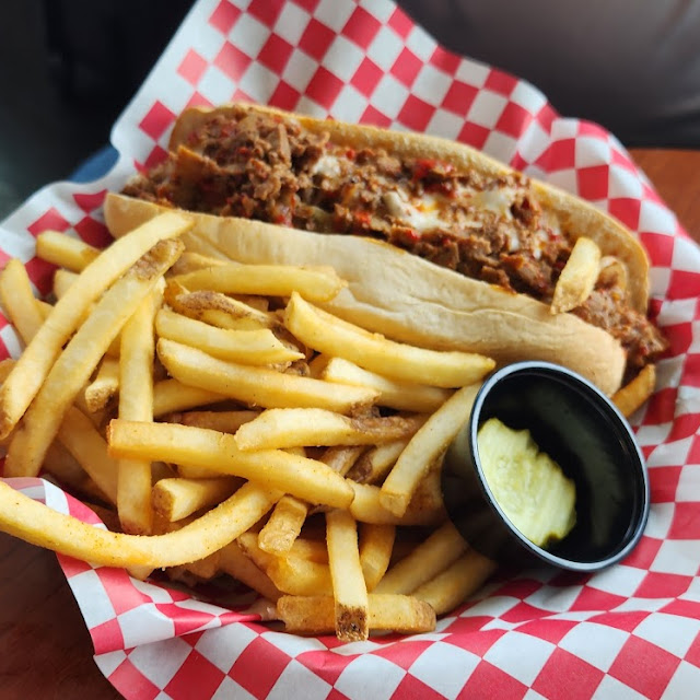 Lucky's Cheesesteak