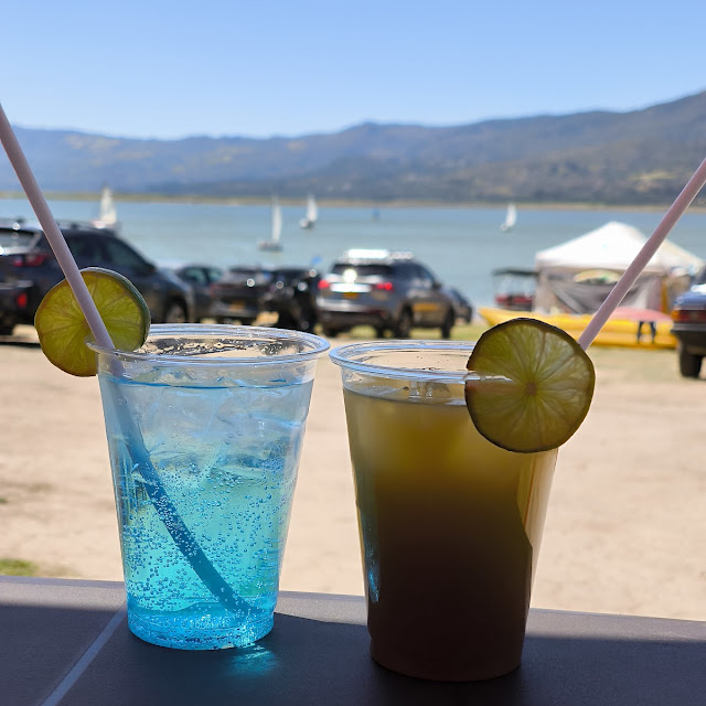 Blue Lagoon Y Cabeza de Jabalí