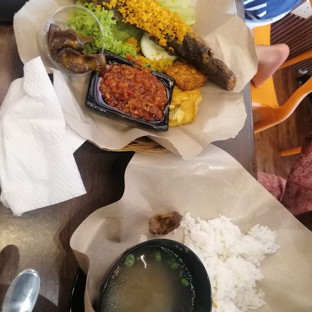 Nasi Ikan Keli Penyet