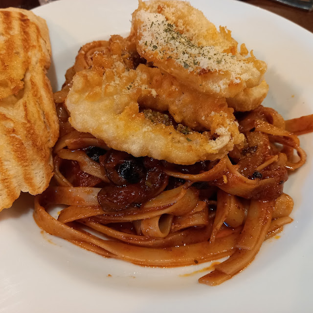Puttanesca with Calamares
