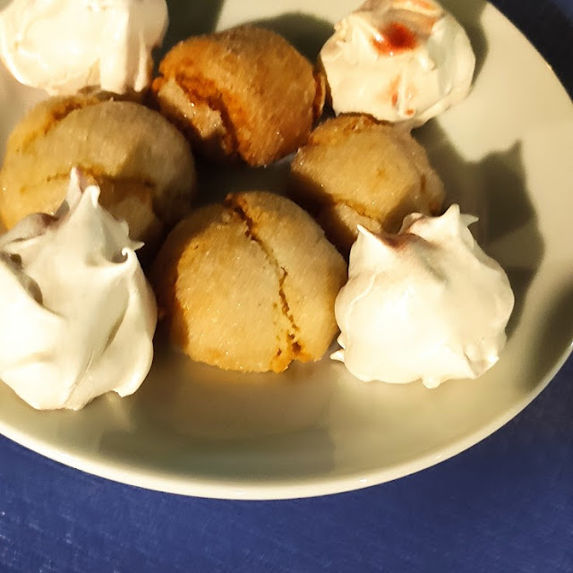 Amaretti E Meringhe