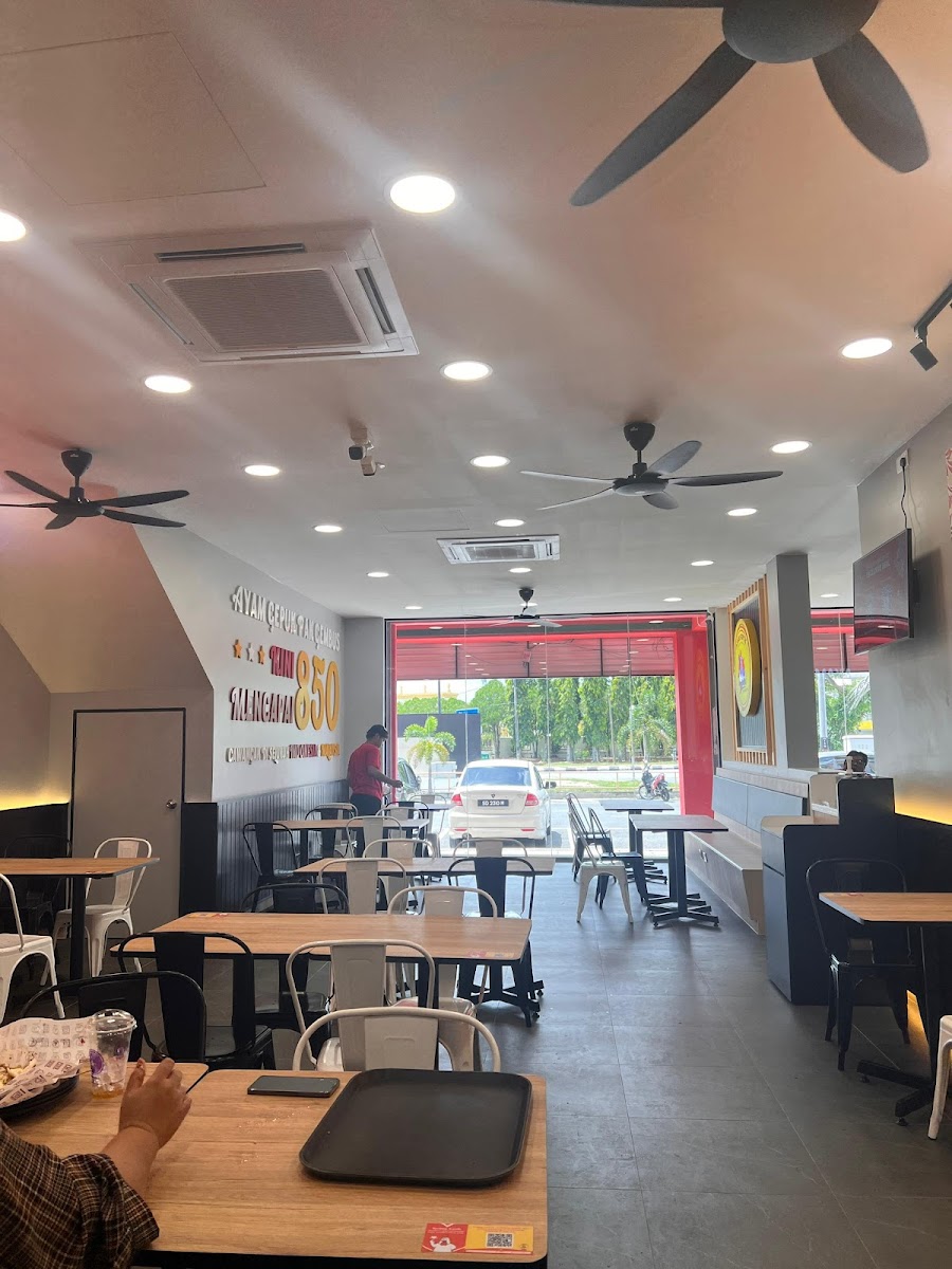 Ayam Gepuk Pak Gembus Arau
