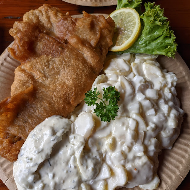 Backfisch Mit Kartoffelsalat Und Remoulade