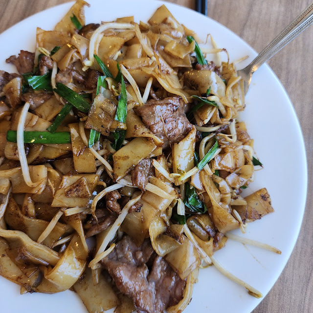 Beef Chow Ho with Soy Sauce