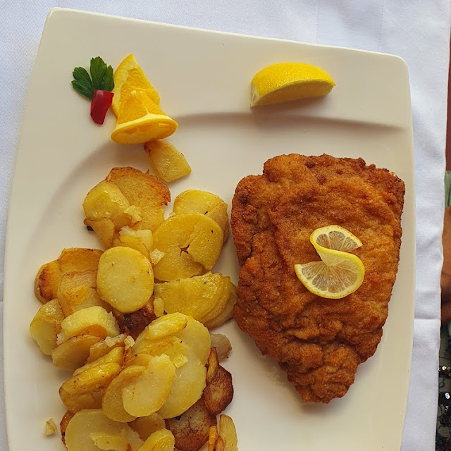 Wiener Schnitzel Mit Bratkartoffeln