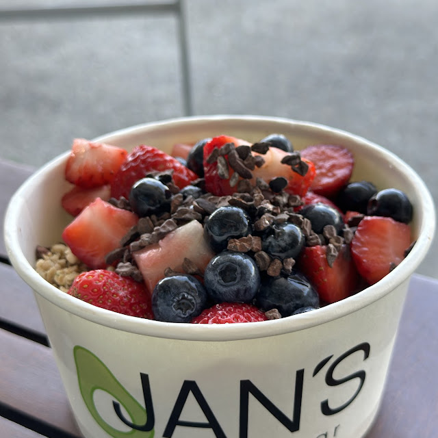 Jan's Acai Bowl