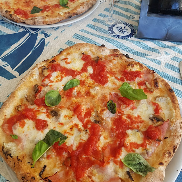 Pizza Funghi E Prosciutto