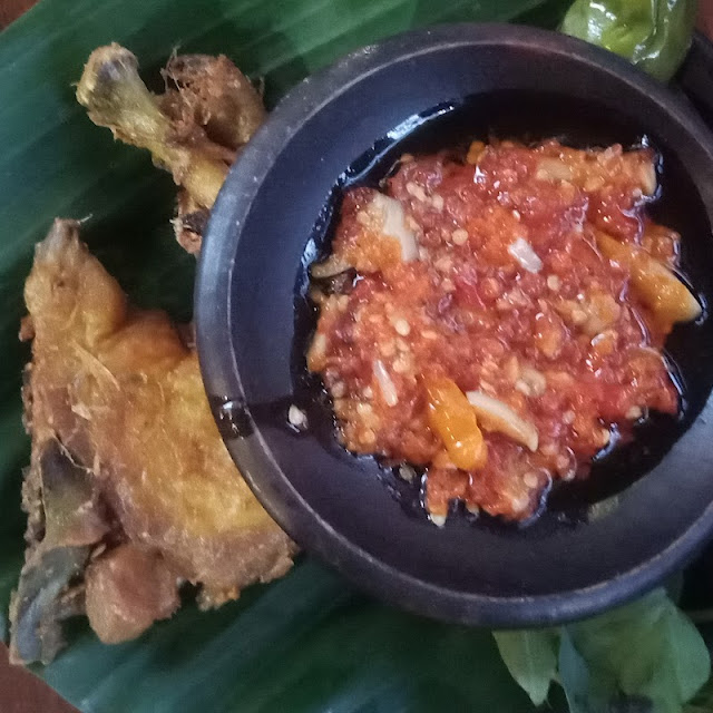 Penyetan Ayam Potong