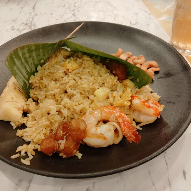 パイナップルチャーハン