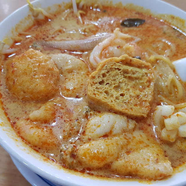 Curry Mee with Seafood