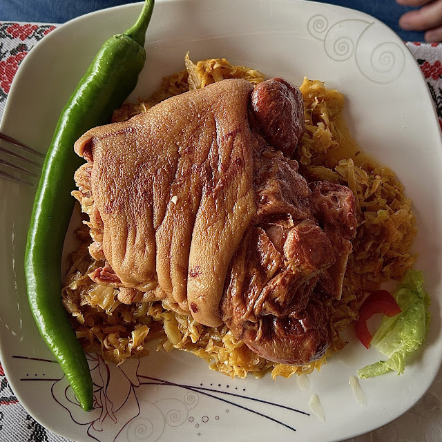 Pork with Cooked Cabbage
