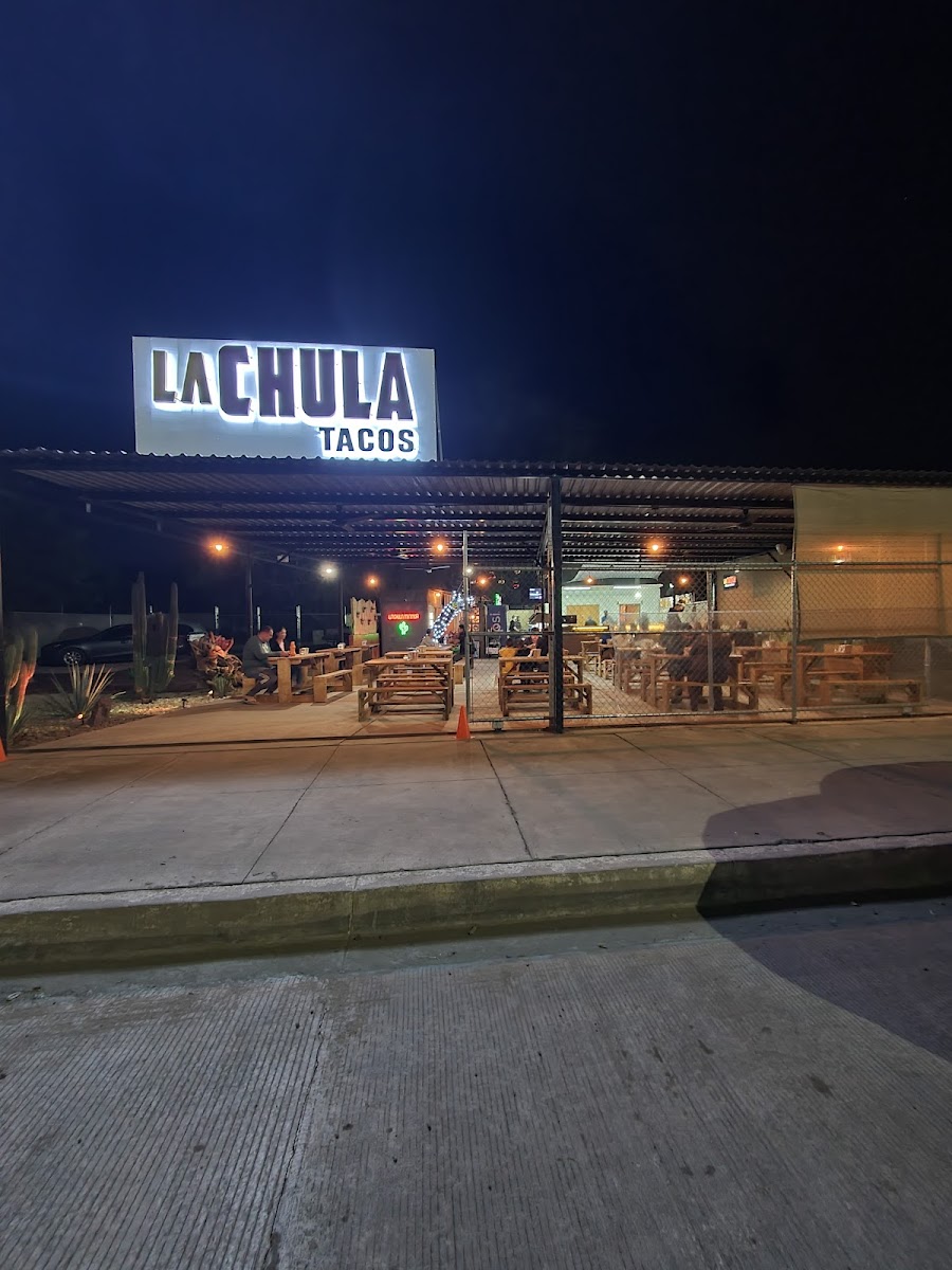 La CHULA Tacos