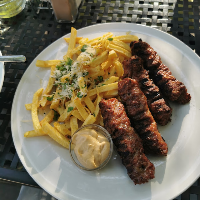 Mici Cu Cartofi Prajiti