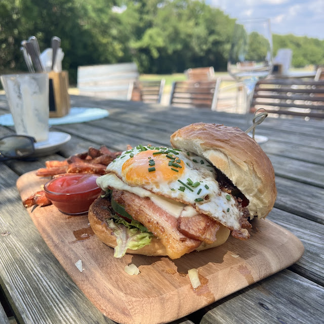 Breakfast Burger
