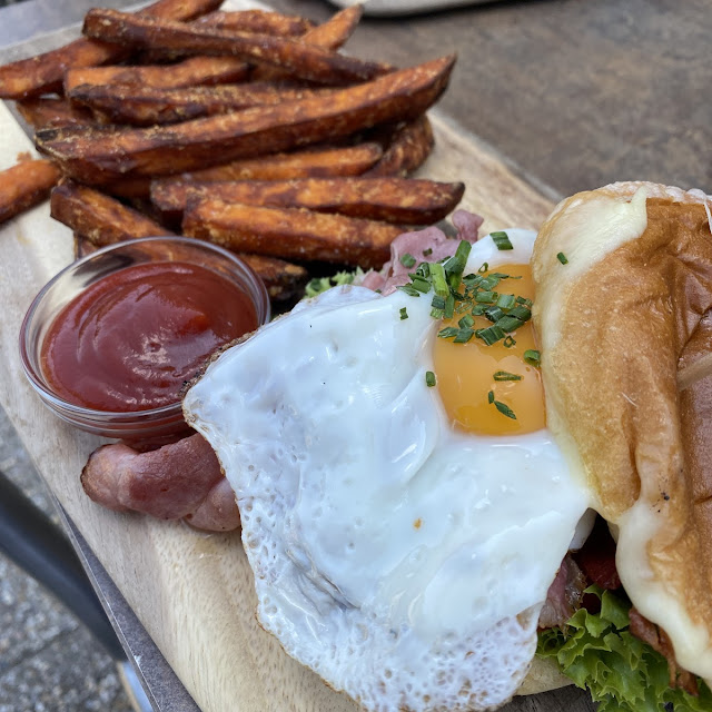 Breakfast Sandwich