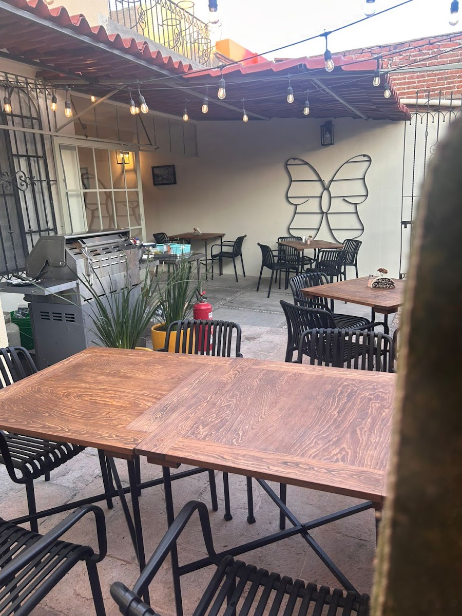 La Marthina Bistro
