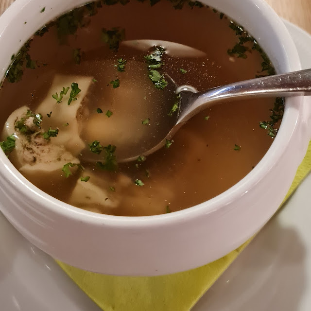 Maultäschle Supp