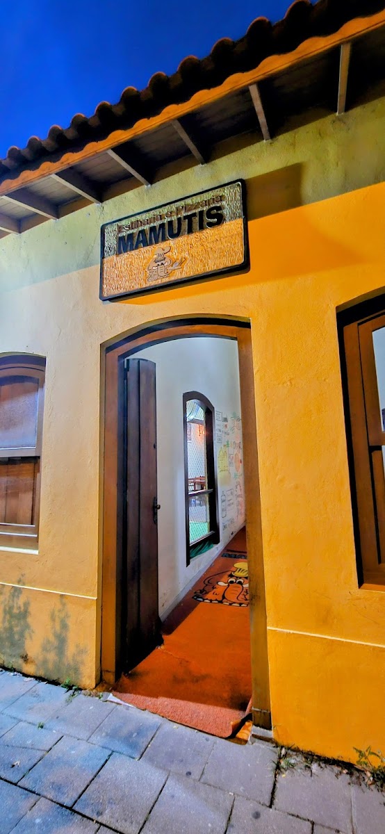 Mamutis Pizzaria e Esfiharia