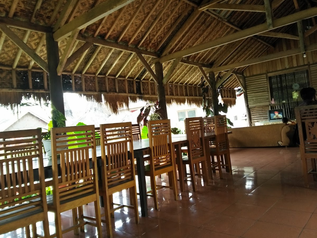 Saung Hera