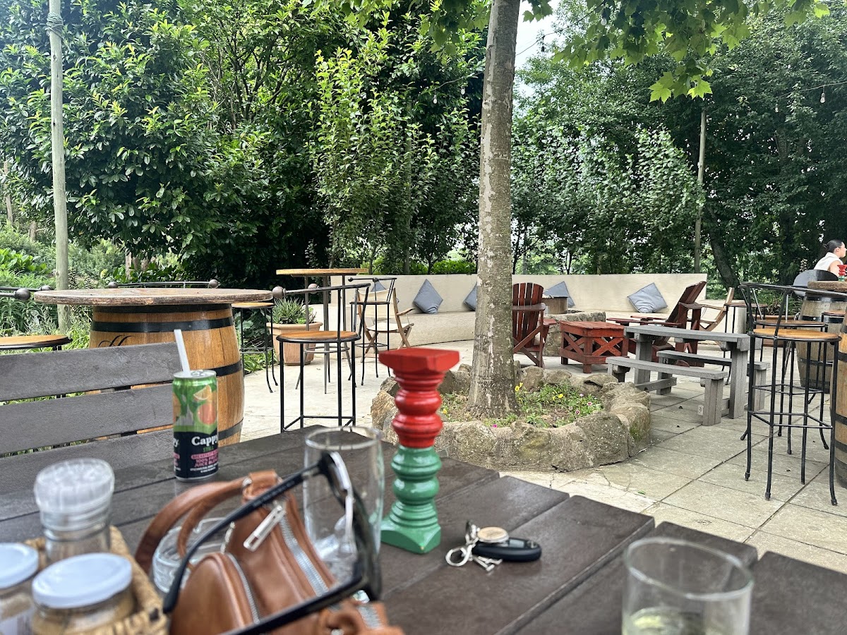 Bierfassl Restaurant and Pub