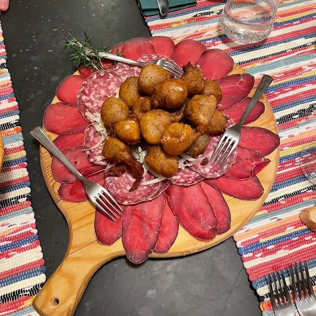 Antipasto Con Bresaola Salame E Sciatt