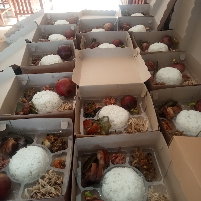 Nasi Kotak Babi