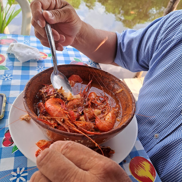 Caldo de Camarón de Río