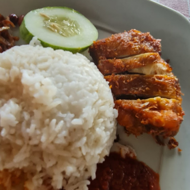 Nasi Lemak Ayam Goreng