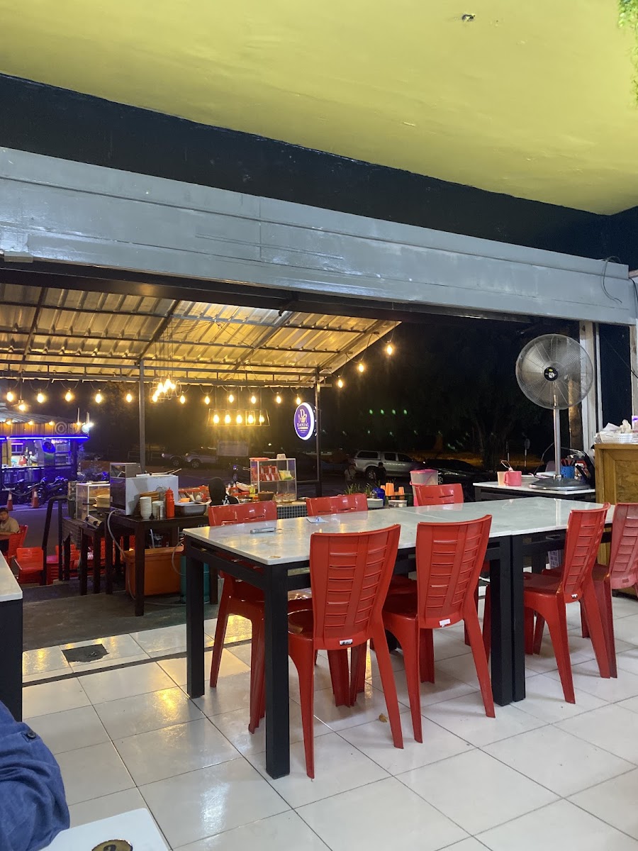 Danial Seafood Tomyam