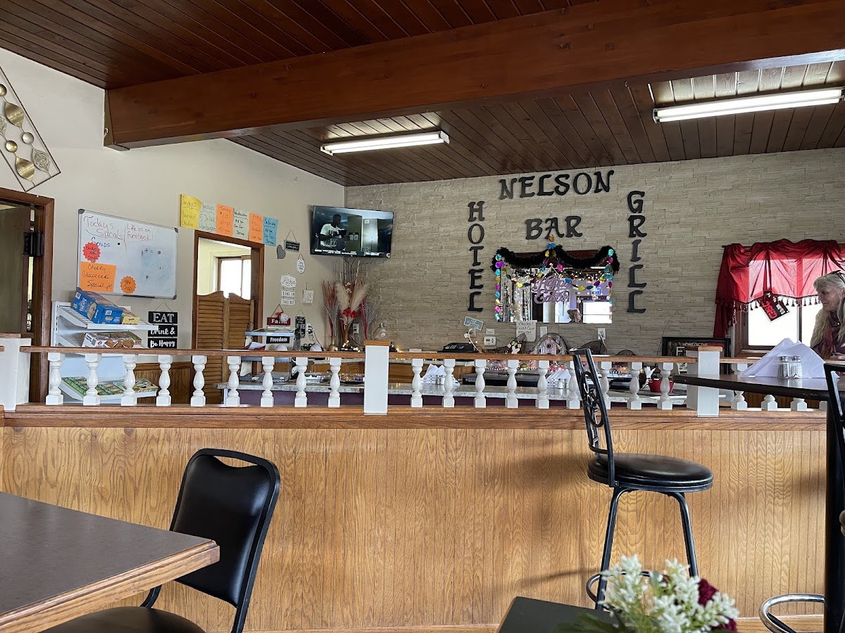 Nelson Hotel Bar & Grill