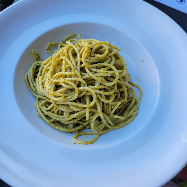 Spaghetti With Pesto