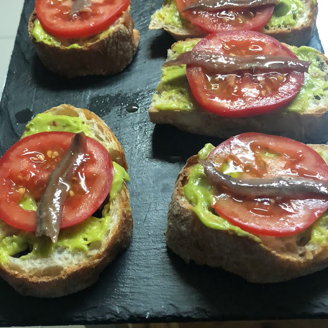 Tostas de Tomate Y Anchoas