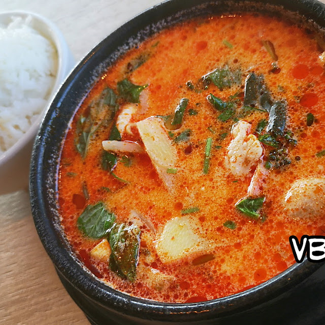 Kokossuppe Mit Hühnerfleisch