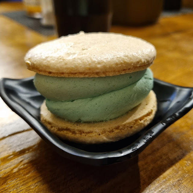Tahitian Vanilla Macaron