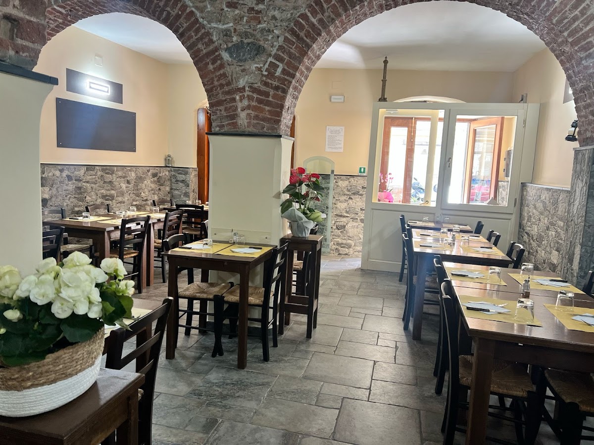 La Lanterna Restaurant