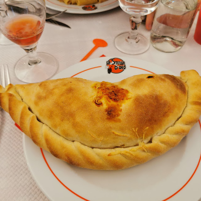 Pizza Calzone