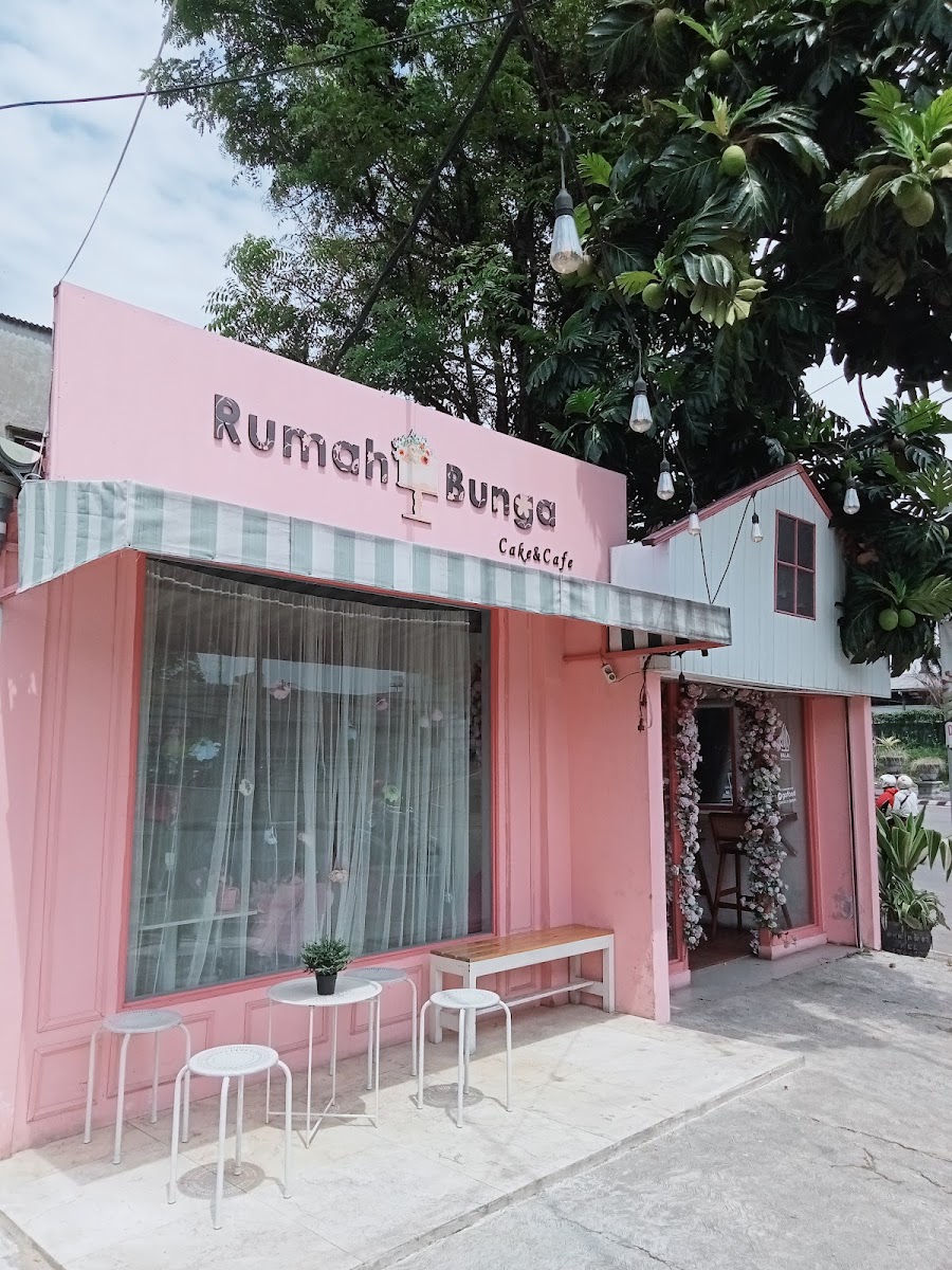 Rumah Bunga Cake and Cafe