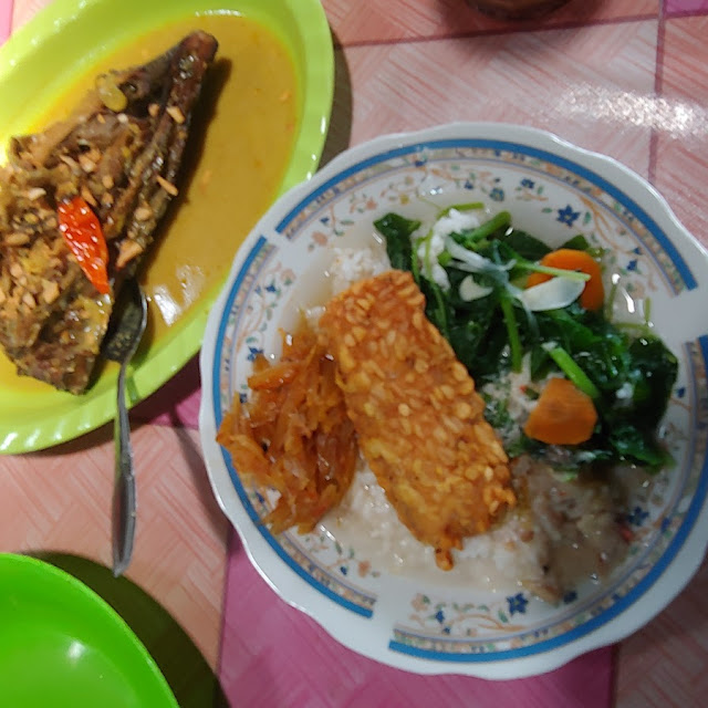 Nasi Kepala Ikan Manyung